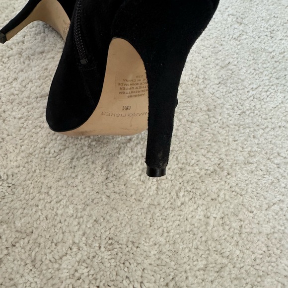 Marc Fisher heel booties - Size 6 - Picture 8 of 9
